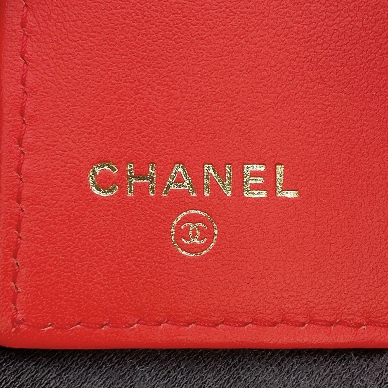 シャネル 三つ折り財布 マトラッセ ココマーク ミディアム フラップウォレット キャビアスキン A84341 CHANEL