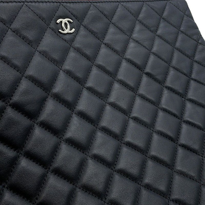 シャネル クラッチバッグ マトラッセ ココマーク ラムスキン A82552 CHANEL バッグ ポーチ