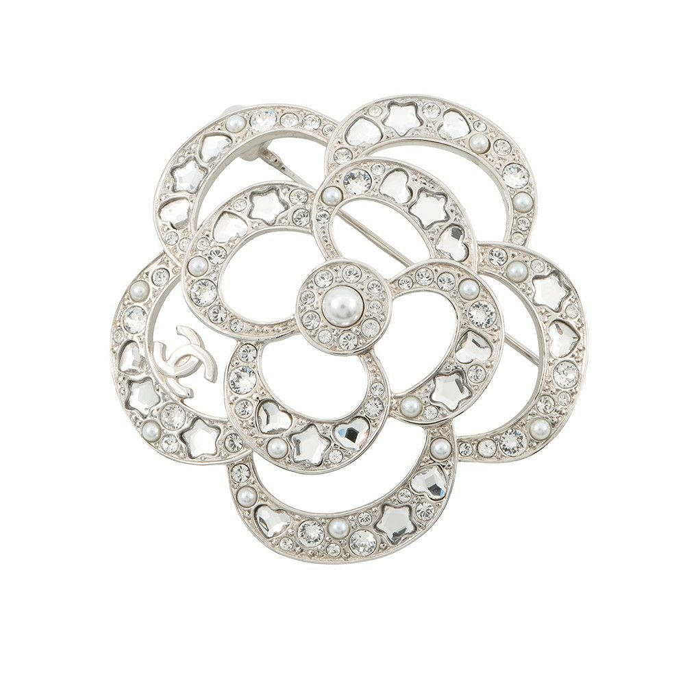CHANEL 　シャネル　カメリア　ブローチ　白　ココマーク シャネル ブローチ ココマーク カメリア ラインストーン フェイク