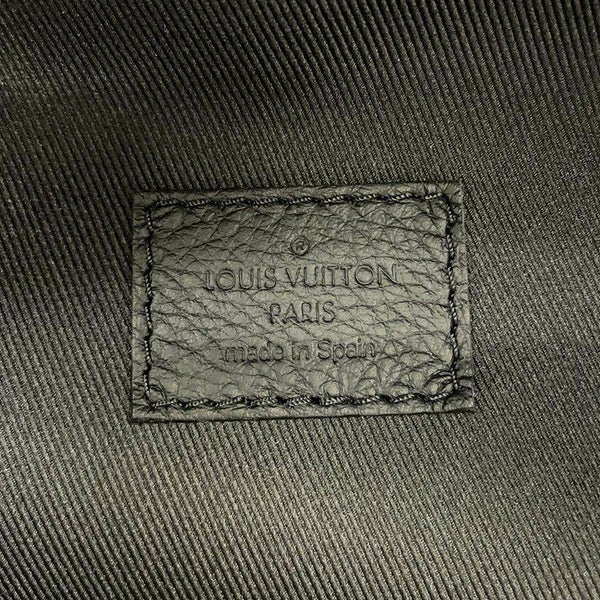 ルイヴィトン リュックサック モノグラム・シャドウ ディスカバリー・バックパック M46553 LOUIS VUITTON 黒 ブラック