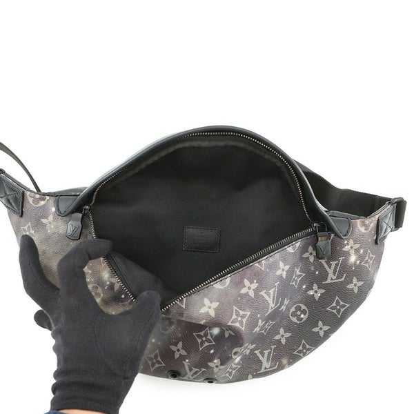 ルイヴィトン ボディバッグ モノグラム・ギャラクシー ディスカバリー・バムバッグ M44444 ウエストバッグ 黒 ブラック