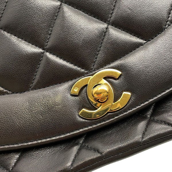 シャネル チェーンショルダーバッグ マトラッセ ココマーク ダイアナ ラムスキン A01164 CHANEL 黒