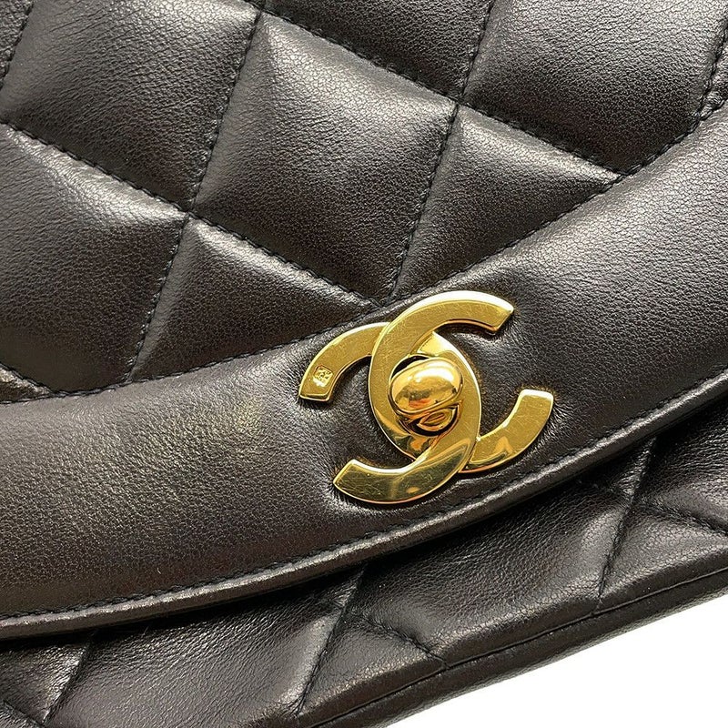 シャネル チェーンショルダーバッグ マトラッセ ココマーク ダイアナ ラムスキン A01164 CHANEL 黒
