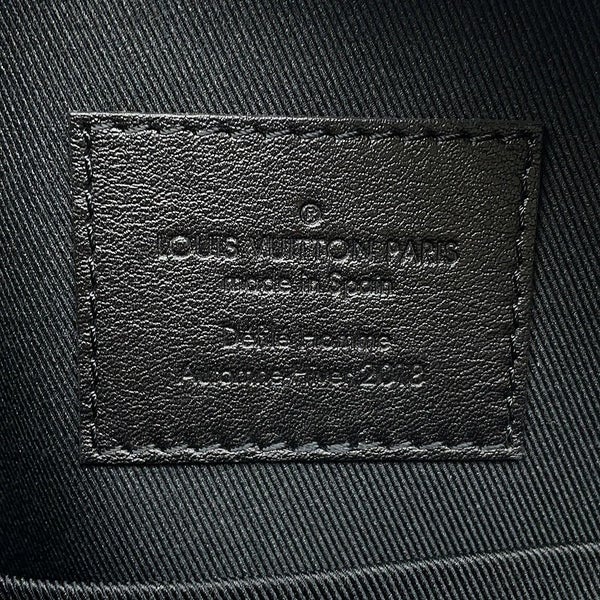 ルイヴィトン ショルダーバッグ ダーク・アンフィニティ メッセンジャー PM M52176 LOUIS VUITTON 黒 ブラック