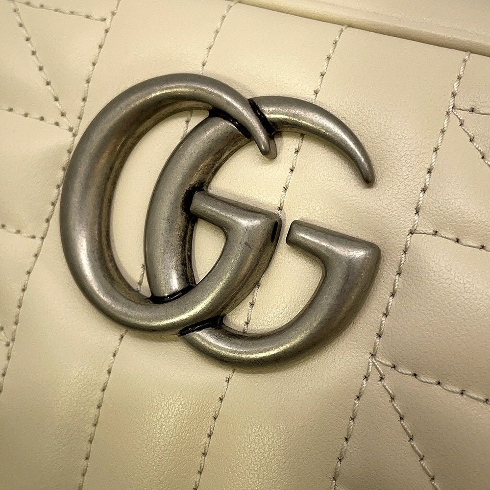 グッチ ショルダーバッグ GGマーモント キルティング スモール レザー グッチ ショルダーバッグ GGマーモント キルティング スモール レザー