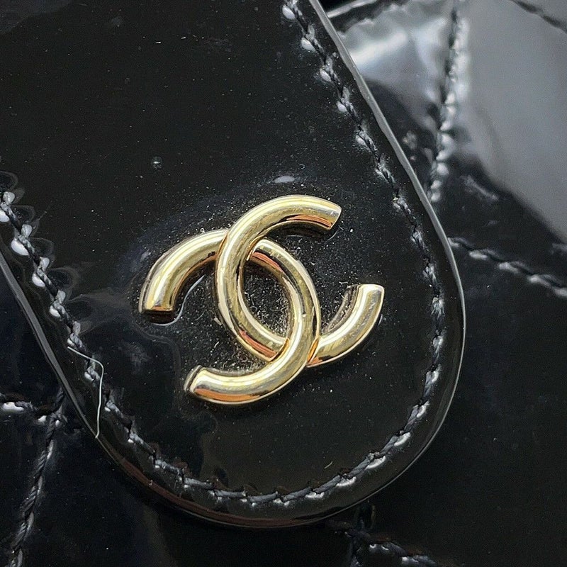 シャネル チェーンショルダーバッグ ココマーク マトラッセ バニティ パテント エナメル AP1616 CHANEL 黒