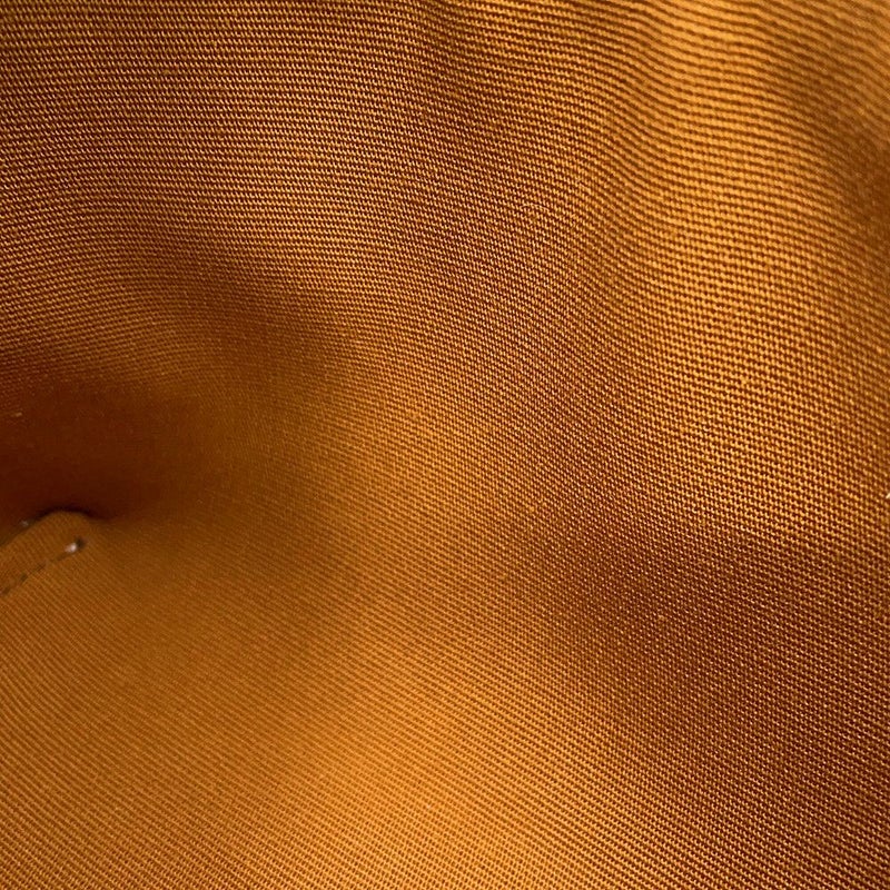 セリーヌ チェーンショルダーバッグ トリオンフ チェーンクラッチ 10E382CBX.01TA CELINE 白 ブラウン