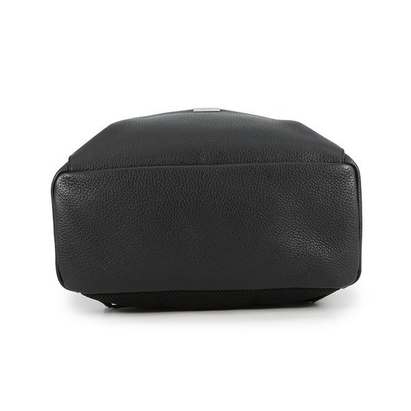 フェンディ リュック ピーカブー レザー 7VZ053 FENDI バッグパック 黒