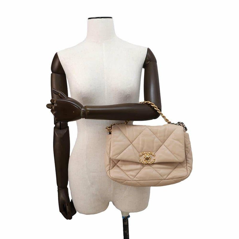 シャネル チェーンショルダーバッグ 19 フラップ ココマーク ラムスキン AS1160 CHANEL 2way