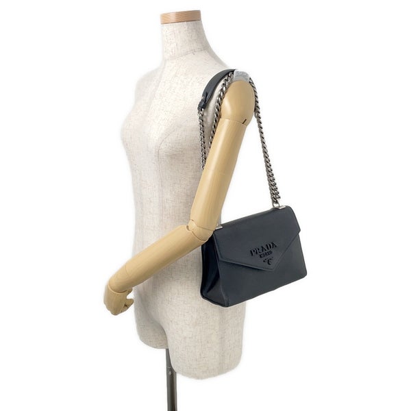 プラダ チェーンショルダーバッグ サフィアーノ ロゴ レザー 1BD127 PRADA 黒
