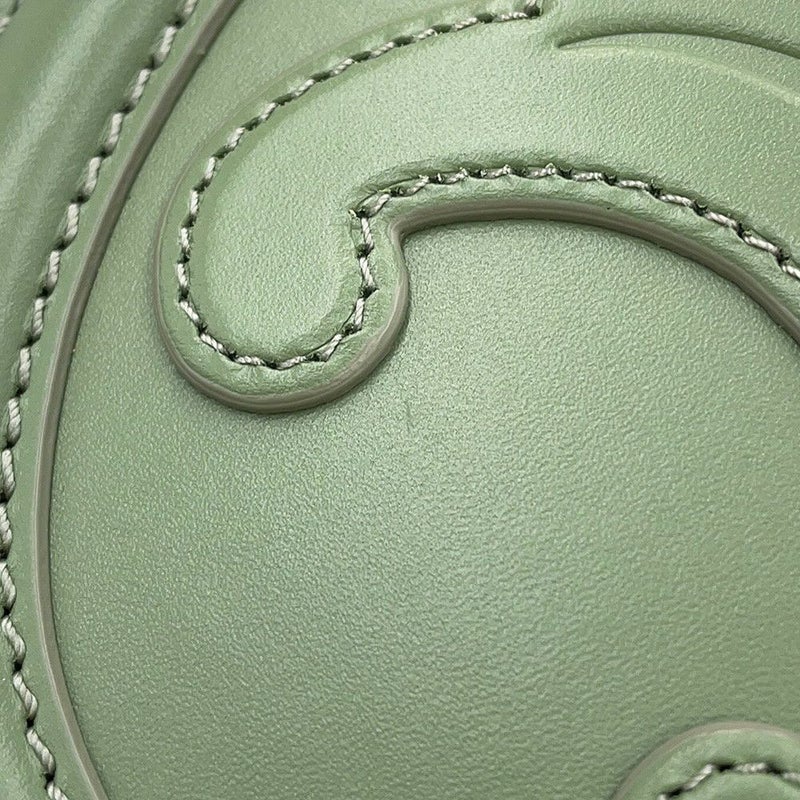 セリーヌ ショルダーバッグ オーバルパース キュイルトリオンフ 10I703DPQ CELINE