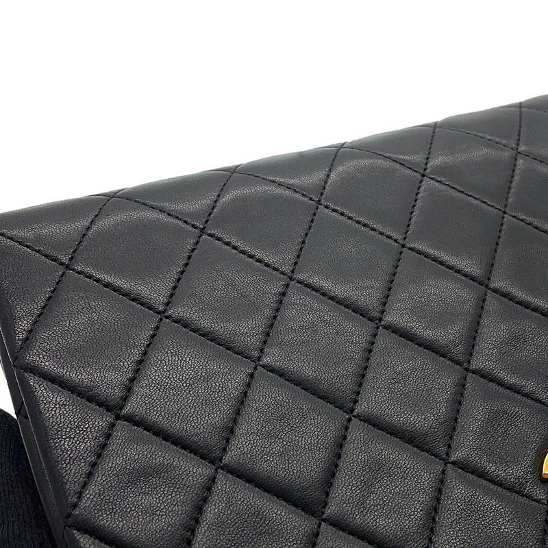 シャネル チェーンショルダーバッグ マトラッセ ココマーク フルフラップ ラムスキン A02500 CHANEL 黒