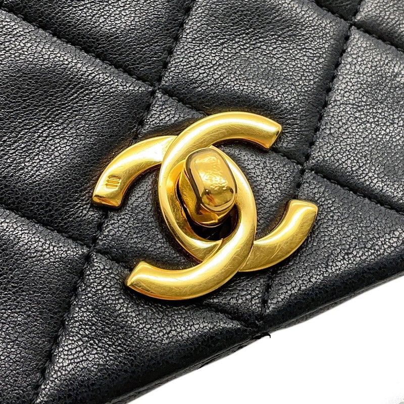 シャネル チェーンショルダーバッグ マトラッセ ココマーク フルフラップ ラムスキン A02500 CHANEL 黒