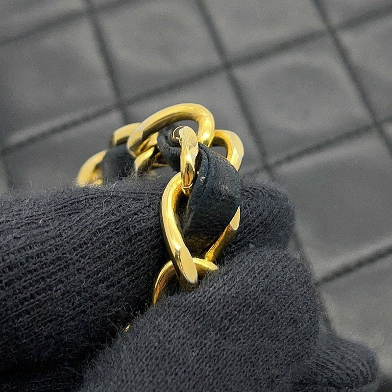 シャネル チェーンショルダーバッグ マトラッセ ココマーク フルフラップ ラムスキン A02500 CHANEL 黒