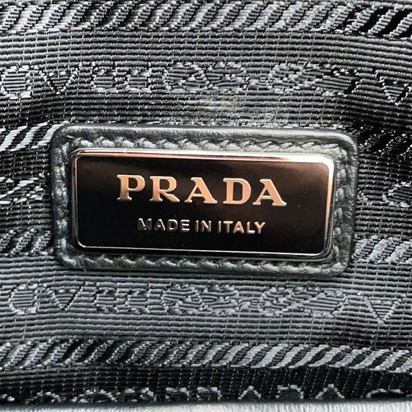 プラダ リュック ヴィッテロダイノ トライアングル バックパック レザー 2VZ099 PRADA バッグ リュックサック 黒