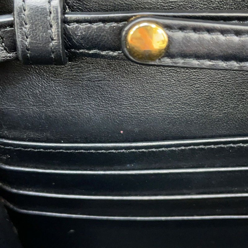 セリーヌ チェーンウォレット トリオンフ マーゴ シャイニーカーフレザー 10L033DPV CELINE 財布 黒