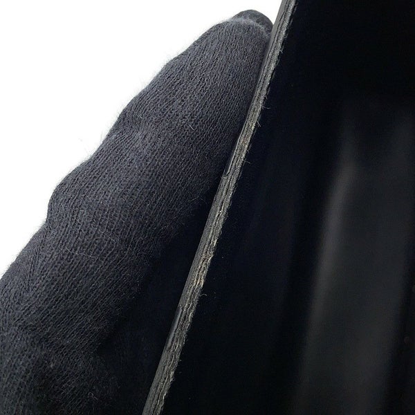 セリーヌ チェーンウォレット トリオンフ マーゴ シャイニーカーフレザー 10L033DPV CELINE 財布 黒