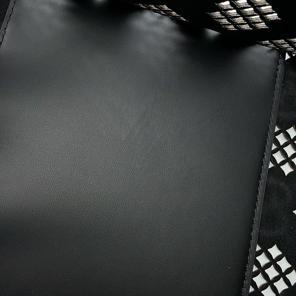 グッチ トートバッグ カットアウトモチーフ ミディアム GG レザー 772229 GUCCI ポーチ付き 黒