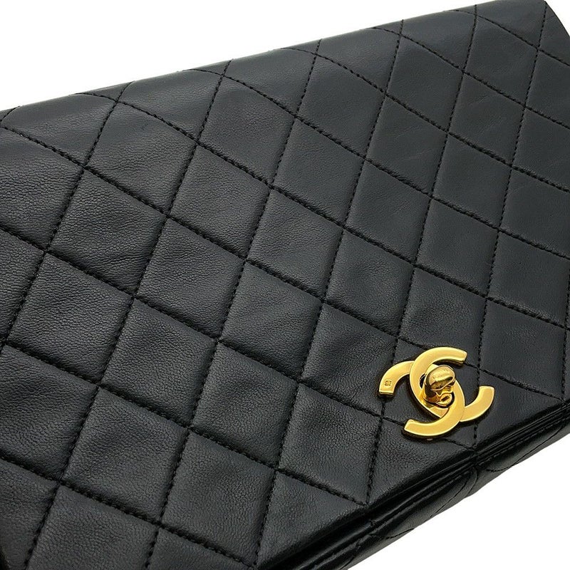 シャネル チェーンショルダーバッグ マトラッセ ココマーク フルフラップ ラムスキン A02500 CHANEL 黒