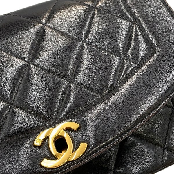 シャネル チェーンショルダーバッグ マトラッセ ココマーク ダイアナ ラムスキン A01164 CHANEL 黒