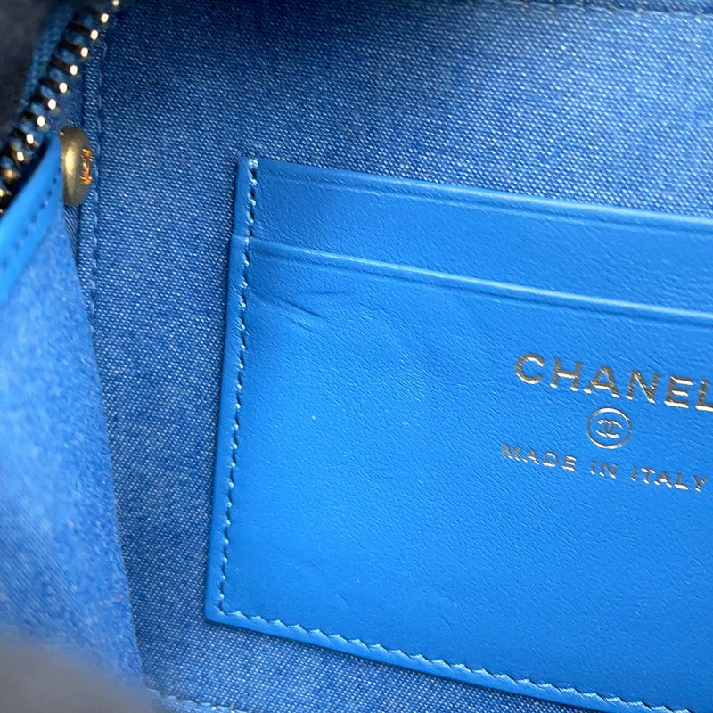 シャネル チェーンショルダーバッグ マトラッセ ココマーク パールクラッシュ カメラバッグ デニム AP2463 CHANEL