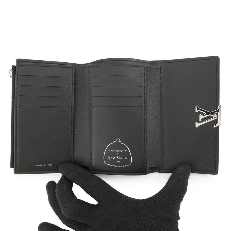 ルイヴィトン 三つ折り財布 トリヨンレザー/ペインティッド ドット LV×YK ポルトフォイユ・カプシーヌ コンパクト M81963 黒 草間弥生