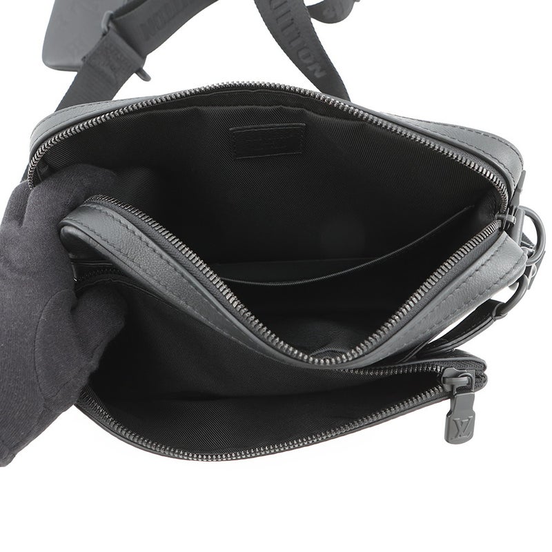 ルイヴィトン ショルダーバッグ モノグラム・シャドウ トリオ・メッセンジャー M46602 LOUIS VUITTON ブラック 黒