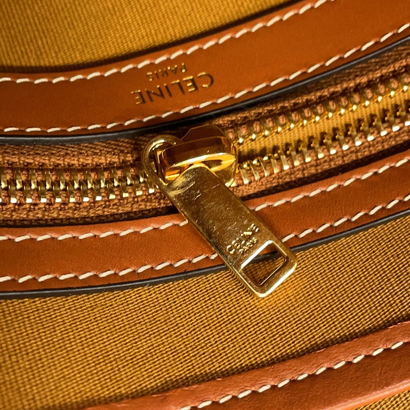 セリーヌ トートバッグ トリオンフ カバ ホリゾンタル 197912 CELINE