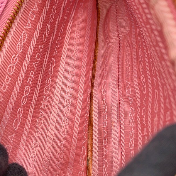 プラダ ショルダーバッグ トライアングルロゴ サフィアーノレザー BT1010 PRADA