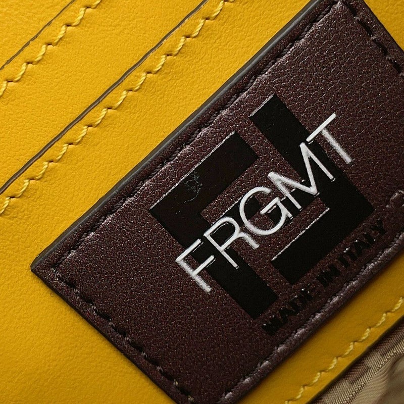 フェンディ ショルダーバッグ フラグメント 藤原ヒロシ コラボ バゲット スリム クラッチ キャンバス 8BS073 FENDI セール品