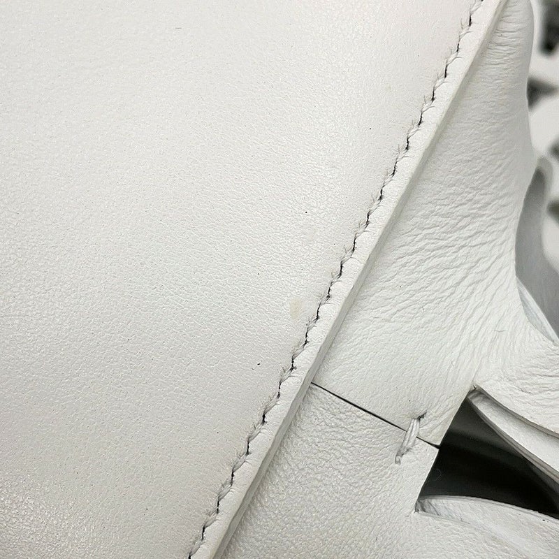 サルヴァトーレ・フェラガモ トートバッグ ガンチーニ 21A012 Ferragamo 白