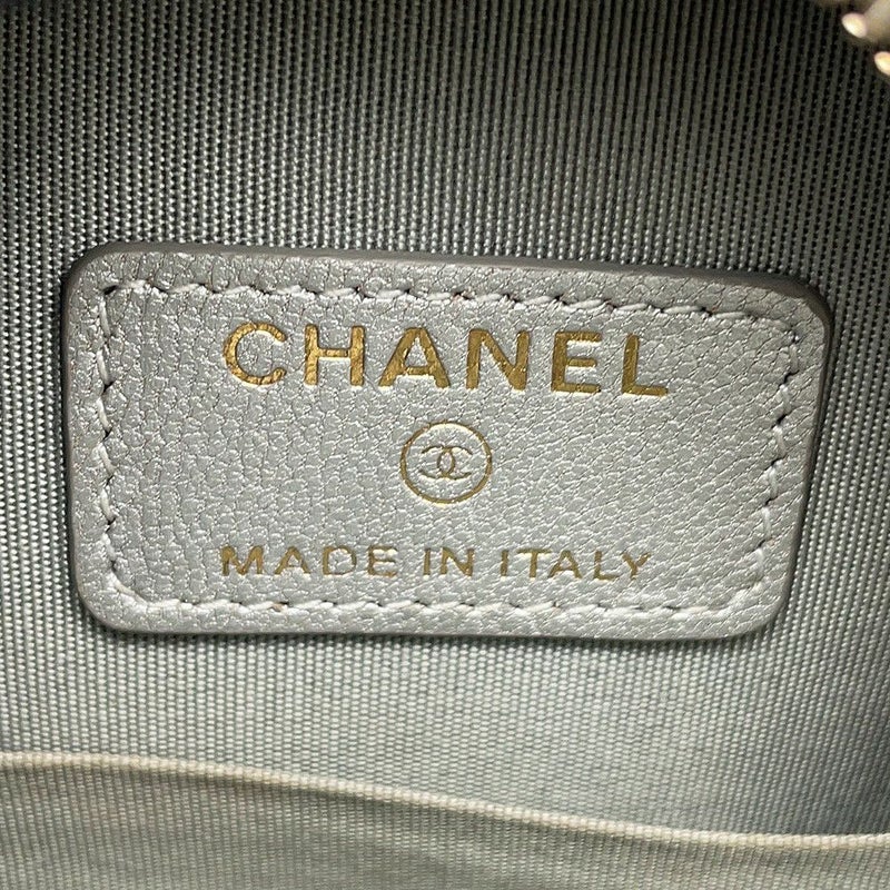 シャネル チェーンショルダーバッグ シャネル19 ココマーク ラムスキン AP0945 CHANEL