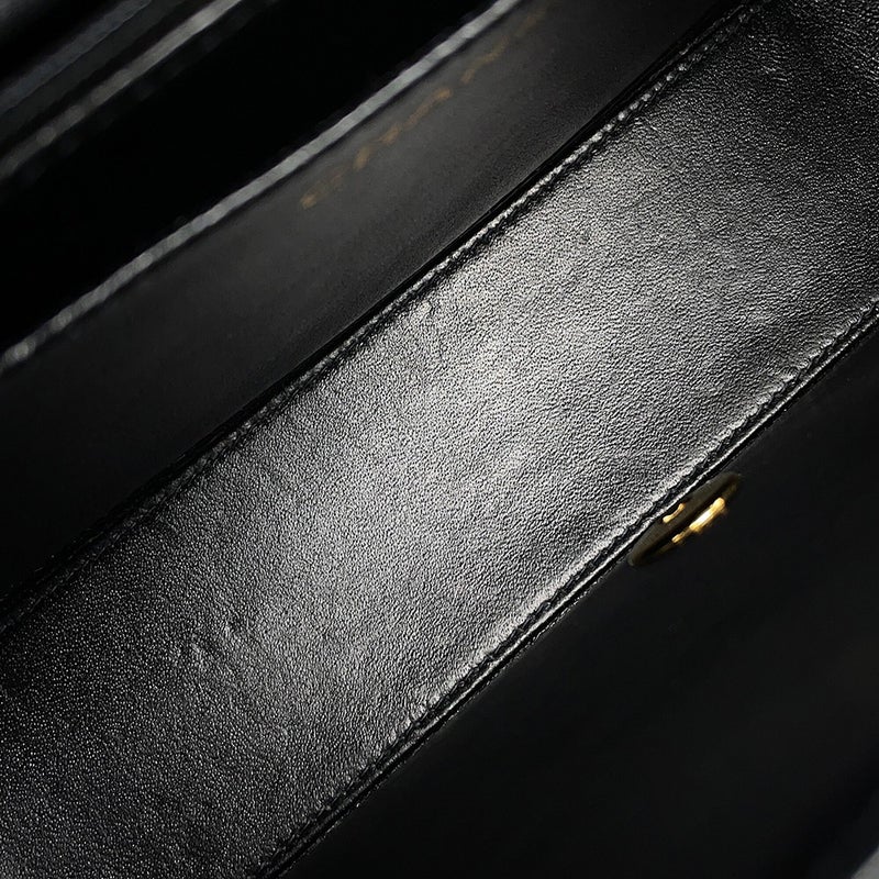 シャネル チェーンショルダーバッグ マトラッセ ココマーク シングルフラップ キャビアスキン CHANEL 黒
