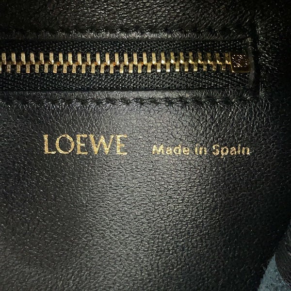 ロエベ ショルダーバッグ スクイーズバッグ ミディアム メローナパラム A914Q37X01 LOEWE 2way 黒