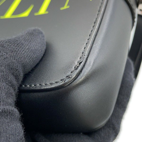 ヴァレンティノ・ガラヴァーニ ショルダーバッグ VLTN ロゴ レザー 2Y2B0943WJW VALENTINO 黒