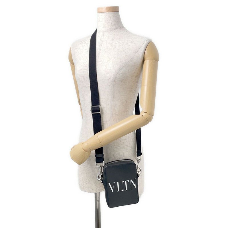 ヴァレンティノ・ガラヴァーニ ショルダーバッグ VLTN ロゴ レザー 2Y2B0943WJW VALENTINO 黒
