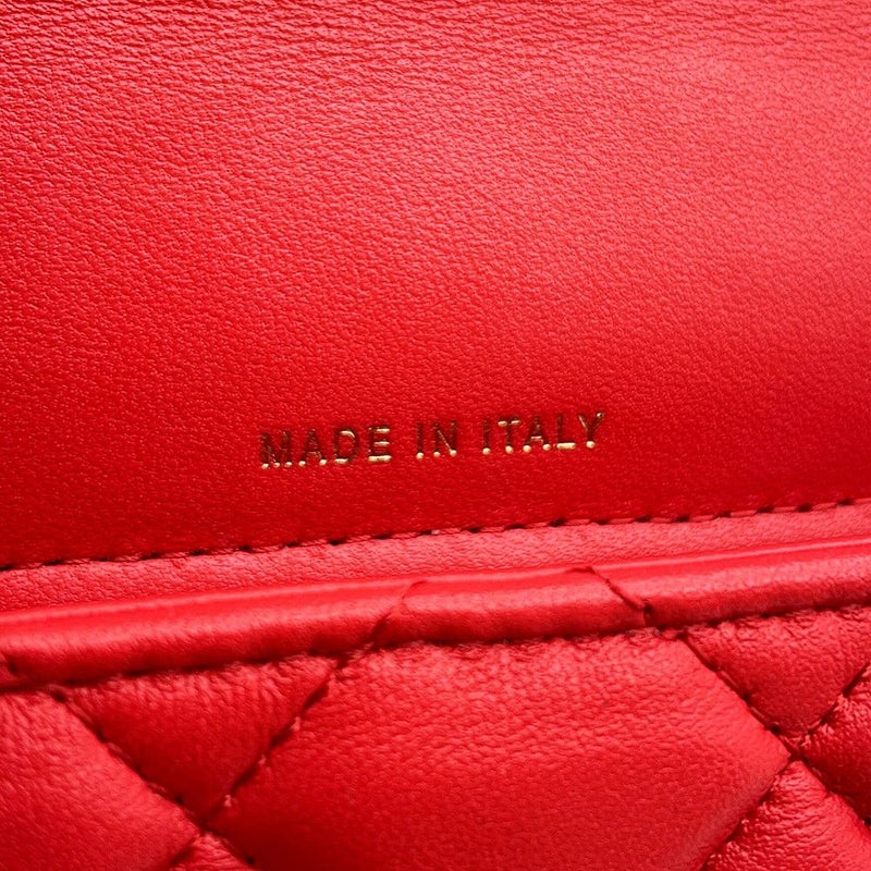 シャネル チェーンショルダーバッグ フラップ フォンケース マトラッセ ココマーク ラムスキン AP2096 CHANEL ポシェット