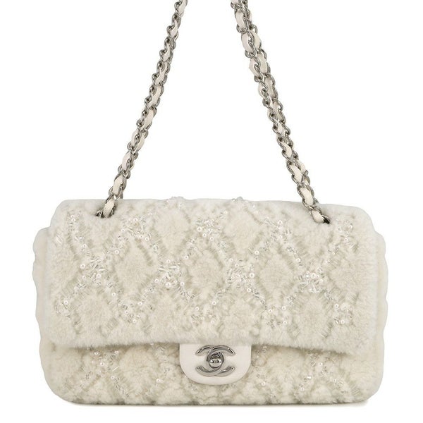 シャネル チェーンショルダーバッグ マトラッセ ココマーク フェイクパール ビーズ ムートン CHANEL バッグ 白
