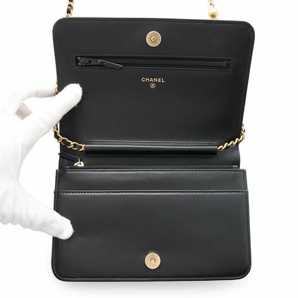 シャネル チェーンウォレット ココマーク フェイクパール カーフレザー CHANEL 黒 財布