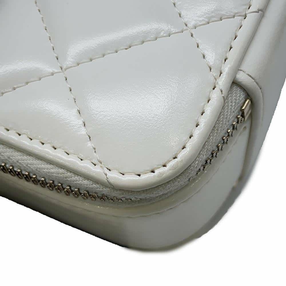 シャネル マトラッセ バニティバッグ ホワイト 白 2WAY チェーンショルダー CHANEL（シャネル） マトラッセ バニティバッグ ホワイト 白 2WAY