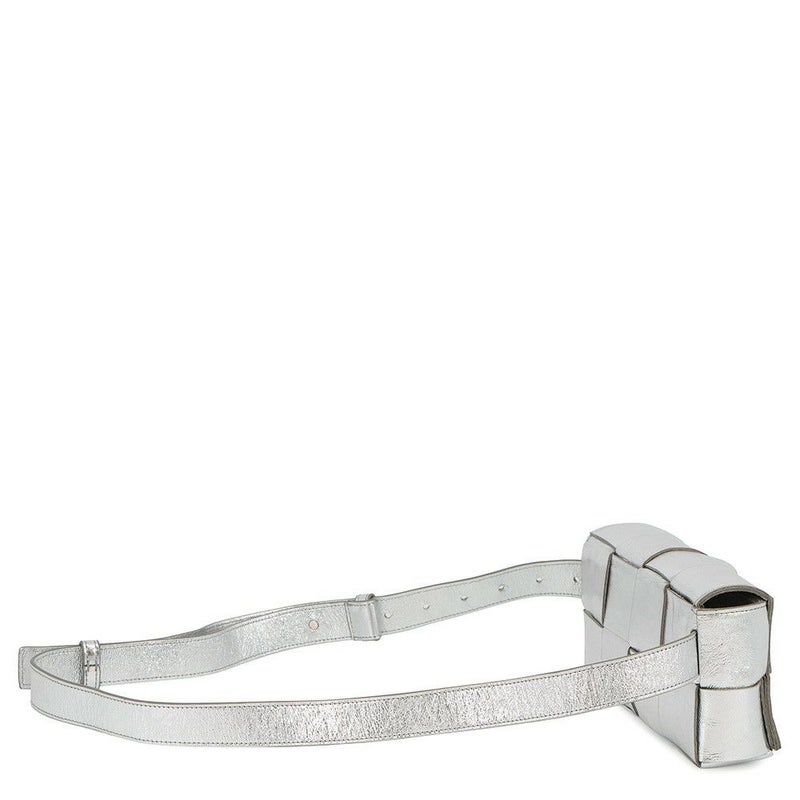 ボッテガヴェネタ ショルダーバッグ マキシイントレチャート カセット ラムスキン 680145 BOTTEGA VENETA