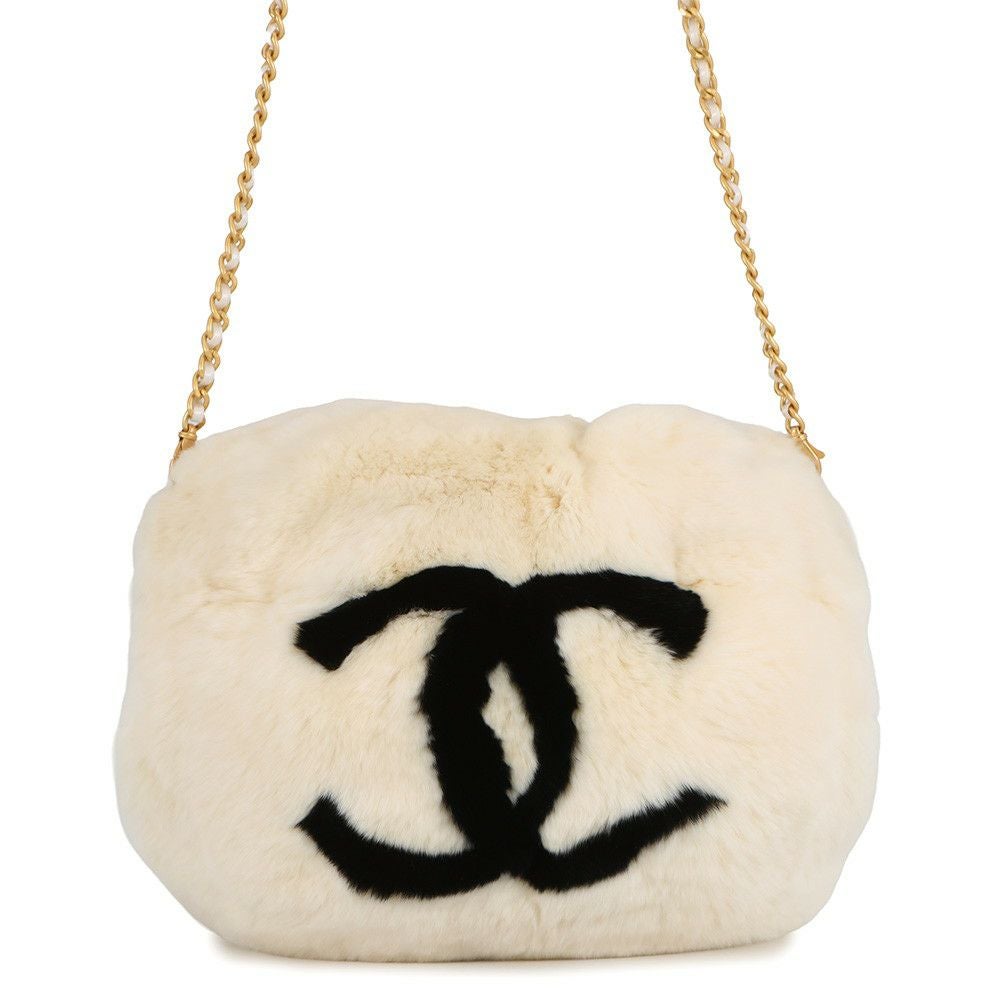 シャネル チェーンショルダーバッグ ラパン A17714 CHANEL 白 ファーアームウォーマー シャネル チェーンショルダーバッグ ラパン A17714 CHANEL 白 ファー