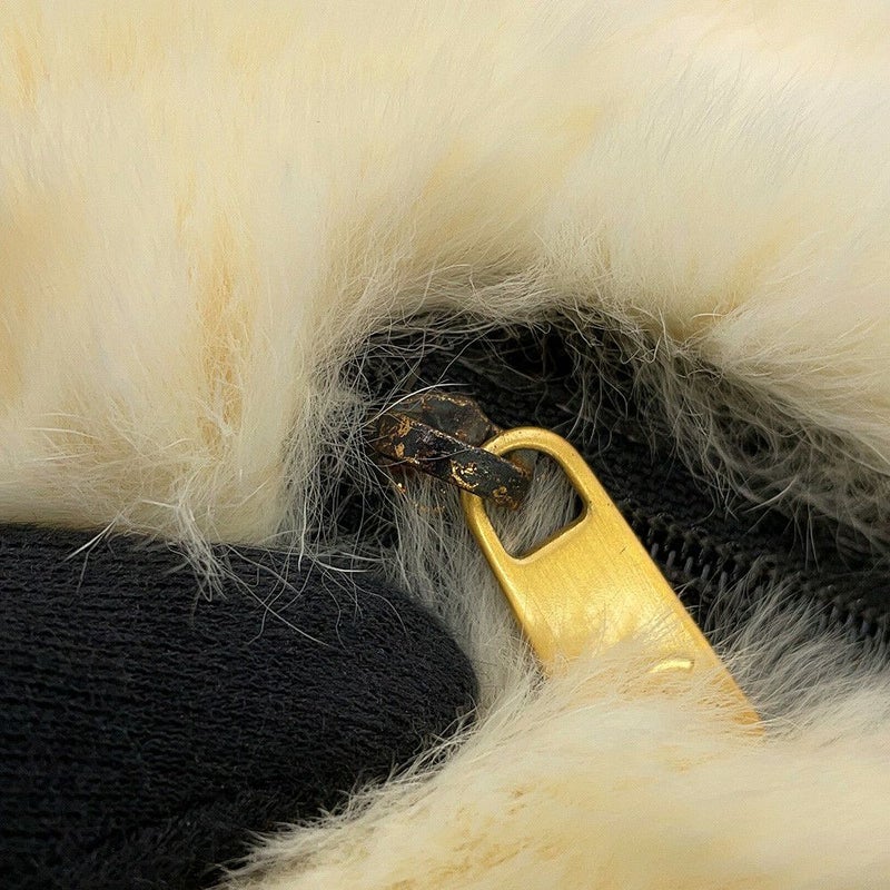 シャネル チェーンショルダーバッグ ラパン A17714 CHANEL 白 ファーアームウォーマー