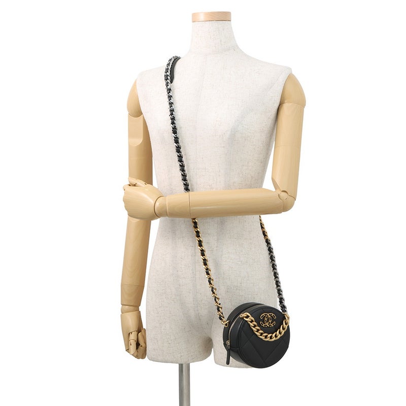 シャネル チェーンショルダーバッグ シャネル19 マトラッセ ココマーク ラムスキン AP0945 CHANEL 黒