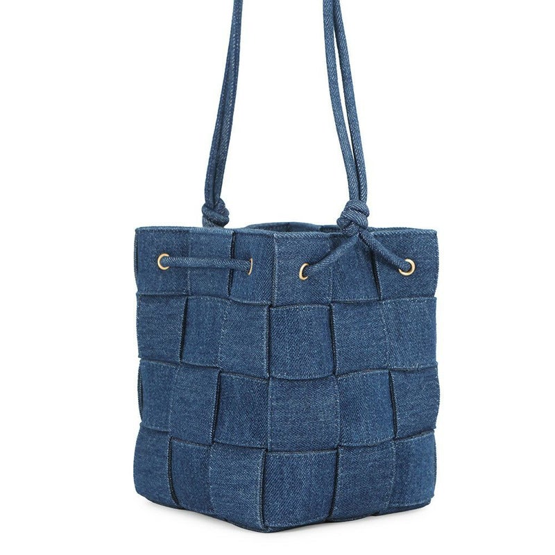 ボッテガヴェネタ ショルダーバッグ イントレチャート スモール カセット バケット デニム 743789 BOTTEGA VENETA