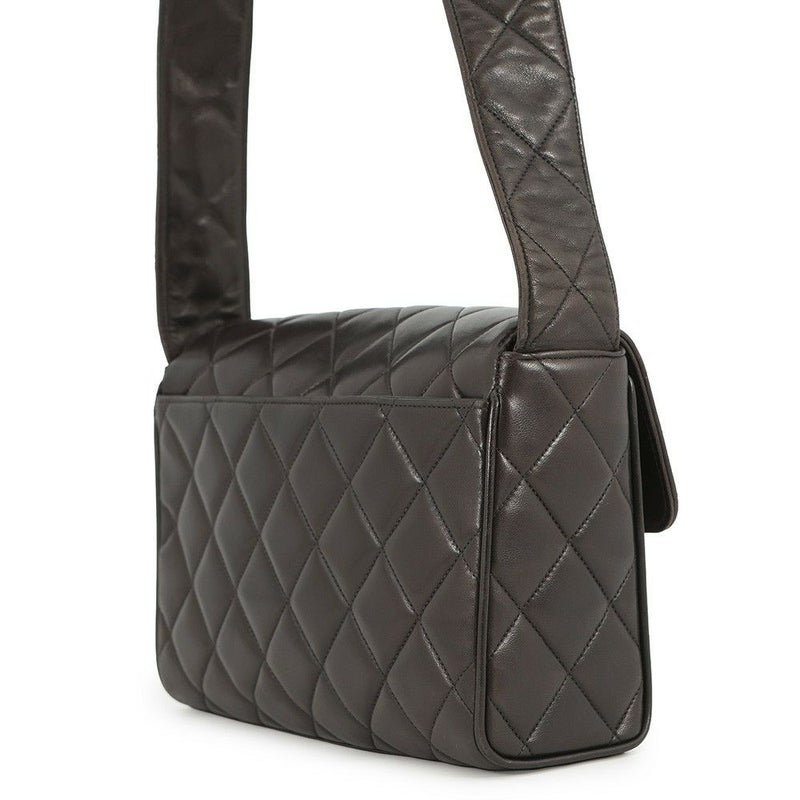 シャネル ショルダーバッグ ココマーク マトラッセ ラムスキン CHANEL ワンショルダー 黒