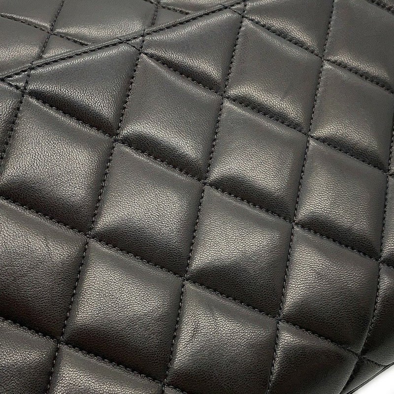 シャネル ショルダーバッグ ココマーク マトラッセ ラムスキン CHANEL ワンショルダー 黒