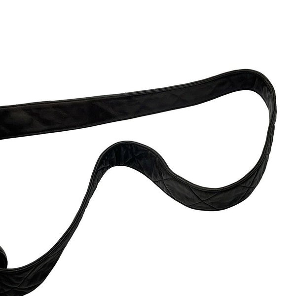 シャネル ショルダーバッグ ココマーク マトラッセ ラムスキン CHANEL ワンショルダー 黒