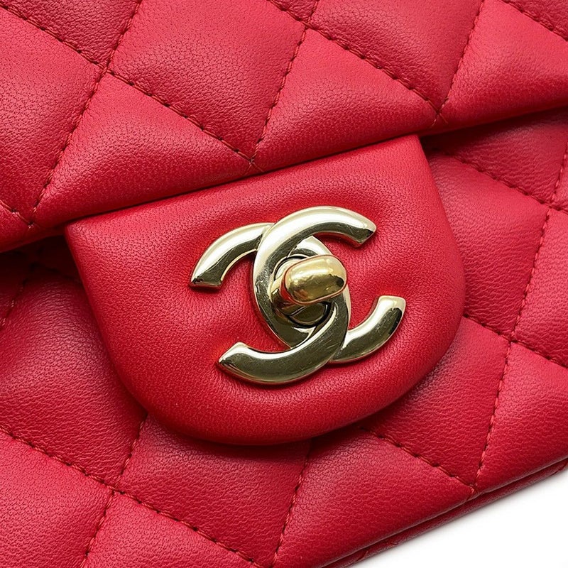 シャネル チェーンショルダーバッグ ミニ マトラッセ 20 ココマーク ラムスキン A69900 CHANEL