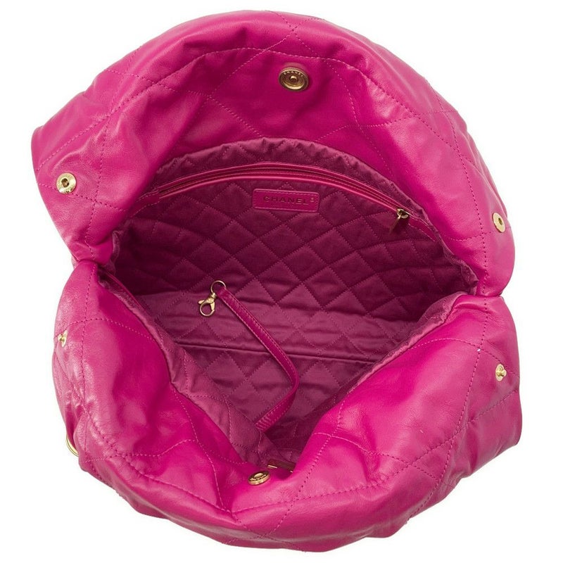 シャネル ハンドバッグ CHANEL 22 マトラッセ スモール シャイニーカーフレザー AS3260 ポーチ付き